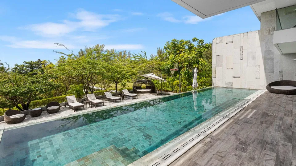 4 Bedroom Oceanview Duplex Penthouse for Sale at Malaiwana - Image 3