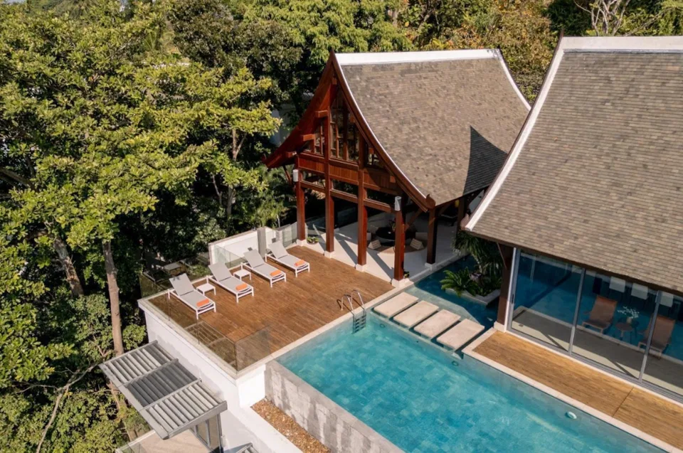 Luxurious 4 Bedroom Oceanfront Villa for Sale at Malaiwana, Naithon - Image 2